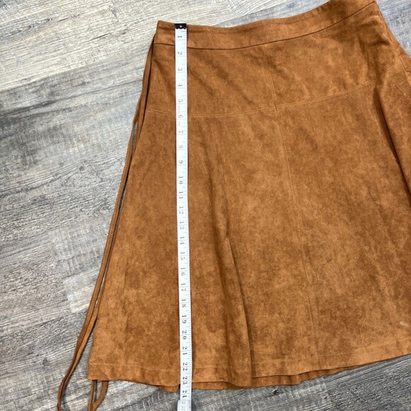 Octavia Faux Suede Knee Length Skirt Boho Fall Winter Size Medium - Picture 11 of 14